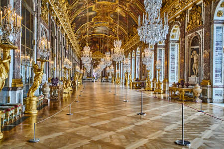 Hall of Mirrors : Versailles